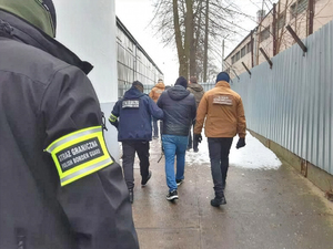 Wyprowadzenie zatrzymanych. Wyprowadzenie zatrzymanych.