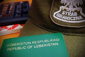 Paszport Uzbekistanu i czapka SG. Paszport Uzbekistanu i czapka SG.
