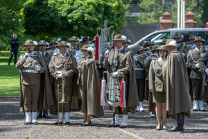 Muzycy wykonują Pieśń Reprezentacyjną Straży Granicznej „Na straży granic”. Muzycy wykonują Pieśń Reprezentacyjną Straży Granicznej „Na straży granic”.