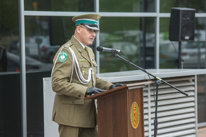 ppłk SG Rafał Grzejszczak podczas odczytywania listu od wnuczka Generała Pecki - prof. Jacka Ojrzanowskiego ppłk SG Rafał Grzejszczak podczas odczytywania listu od wnuczka Generała Pecki - prof. Jacka Ojrzanowskiego