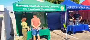 Stoisko promocyjne Nadwiślańskiego Oddziału Straży Granicznej. Stoisko promocyjne Nadwiślańskiego Oddziału Straży Granicznej.