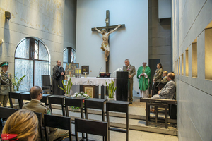 Przemawia Komendant Nadwiślańskiego Oddziału Straży Granicznej. Przemawia Komendant Nadwiślańskiego Oddziału Straży Granicznej.