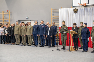 Przemawia Dyrektor Szkoły. Przemawia Dyrektor Szkoły.