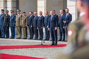 Przemawia Prezydent. Przemawia Prezydent.