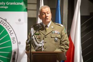 Za mównicą przemawia gen. bryg. SG Dariusz Lutyński. Za mównicą przemawia gen. bryg. SG Dariusz Lutyński.
