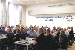 Widok ogólny na salę. Widoczni są uczestnicy szkolenia.. Widok ogólny na salę. Widoczni są uczestnicy szkolenia..