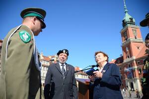 Podczas uroczystości 10. rocznicy utworzenia Nadwiślańskiego Oddziału Straży Granicznej. Podczas uroczystości 10. rocznicy utworzenia Nadwiślańskiego Oddziału Straży Granicznej.