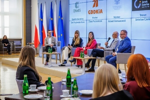 Gala podsumowująca pilotażowy program mentoringowy w służbie cywilnej. Gala podsumowująca pilotażowy program mentoringowy w służbie cywilnej.