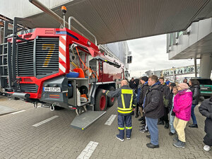 Wizyta uczniów w Placówce Straży Granicznej Warszawa-Okęcie. Wizyta uczniów w Placówce Straży Granicznej Warszawa-Okęcie.
