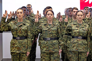 Uroczysty apel ślubowania nowo przyjętych funkcjonariuszy. Uroczysty apel ślubowania nowo przyjętych funkcjonariuszy.