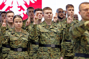 Uroczysty apel ślubowania nowo przyjętych funkcjonariuszy. Uroczysty apel ślubowania nowo przyjętych funkcjonariuszy.