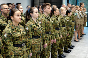 Uroczysty apel ślubowania nowo przyjętych funkcjonariuszy. Uroczysty apel ślubowania nowo przyjętych funkcjonariuszy.