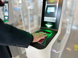 Nowe bramki ABC na Lotnisku Chopina. Nowe bramki ABC na Lotnisku Chopina.