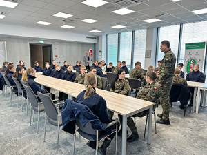 Wizyta uczniów z Grudziądza w Komendzie NwOSG. Wizyta uczniów z Grudziądza w Komendzie NwOSG.