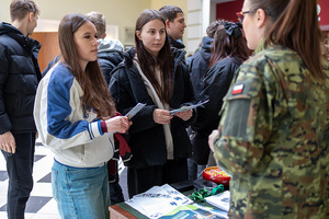 Uczestnicy inicjatywy „Moje bezpieczeństwo dziś i jutro – rola służb mundurowych”. Uczestnicy inicjatywy „Moje bezpieczeństwo dziś i jutro – rola służb mundurowych”.