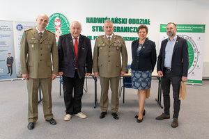 Podpisanie porozumienia. Podpisanie porozumienia.