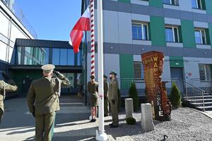 Uroczysta zbiórka z okazji Dnia Flagi Rzeczypospolitej Polskiej. Uroczysta zbiórka z okazji Dnia Flagi Rzeczypospolitej Polskiej.