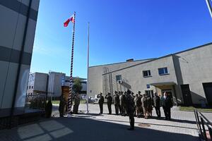 Uroczysta zbiórka z okazji Dnia Flagi Rzeczypospolitej Polskiej. Uroczysta zbiórka z okazji Dnia Flagi Rzeczypospolitej Polskiej.