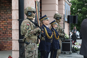 Uroczystości odsłonięcia tablicy. Uroczystości odsłonięcia tablicy.