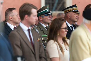 Wręczenie sztandaru 18. Stołecznej Brygadzie Obrony Terytorialnej. Wręczenie sztandaru 18. Stołecznej Brygadzie Obrony Terytorialnej.