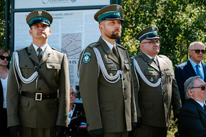 Uroczystość przy pomniku w Baraku. Uroczystość przy pomniku w Baraku.
